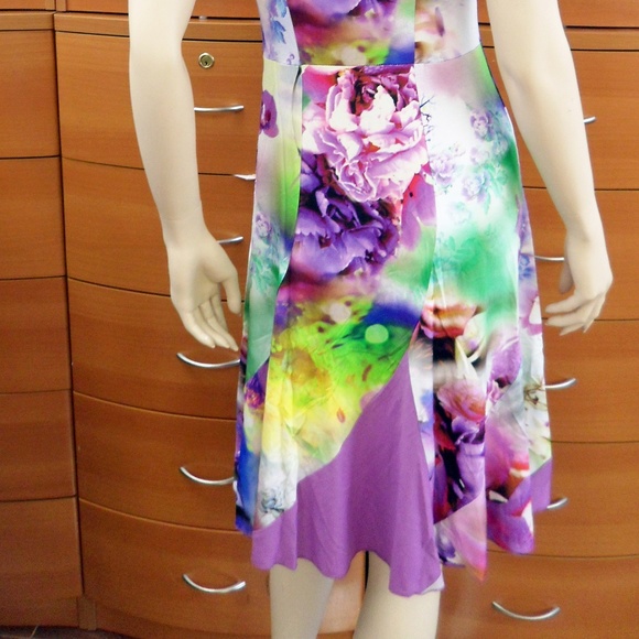 SHORT SLEEVE FLORAL DRESS FLARED SKIRT STRETCH - Picture 6 of 8